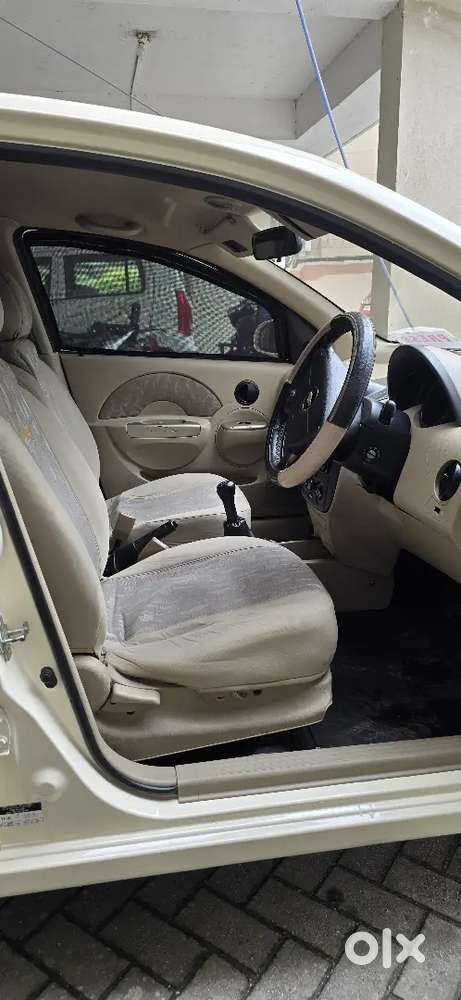 Chevrolet Uva 1.2 Lt (top Variant) 2010 Petrol Well Maintained
