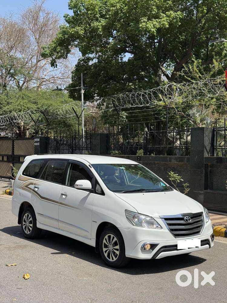 Toyota Innova 2.5 Zx 7 Str Bs-iv, 2015, Diesel