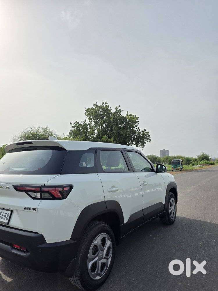 Maruti Suzuki Brezza 1.5 Vxi Cng, 2024, Cng & Hybrids