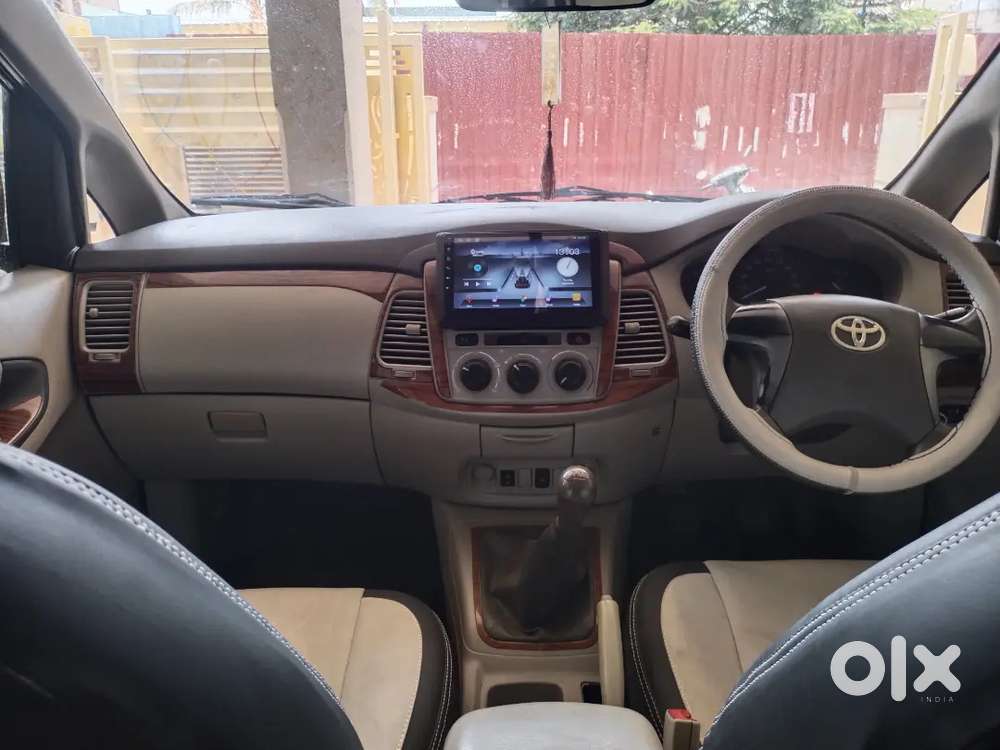 Toyota Innova 2012 Diesel Well Maintained