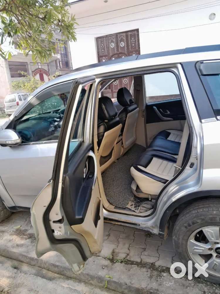 Mahindra Xuv500 2016 Diesel 142000 Km Driven