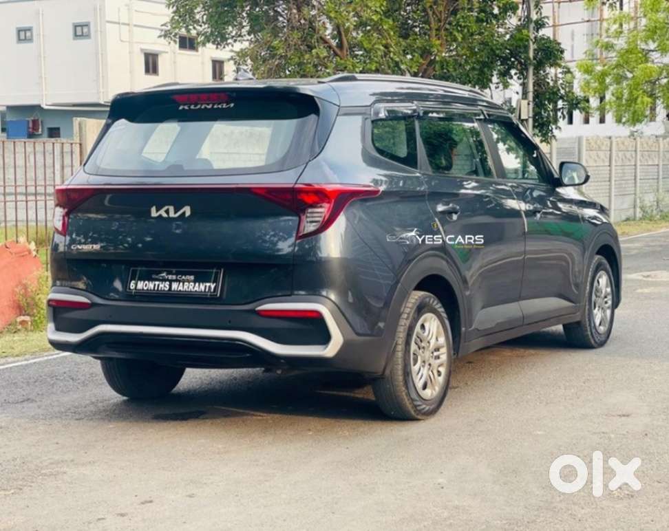 Kia Carens, 2023, Petrol