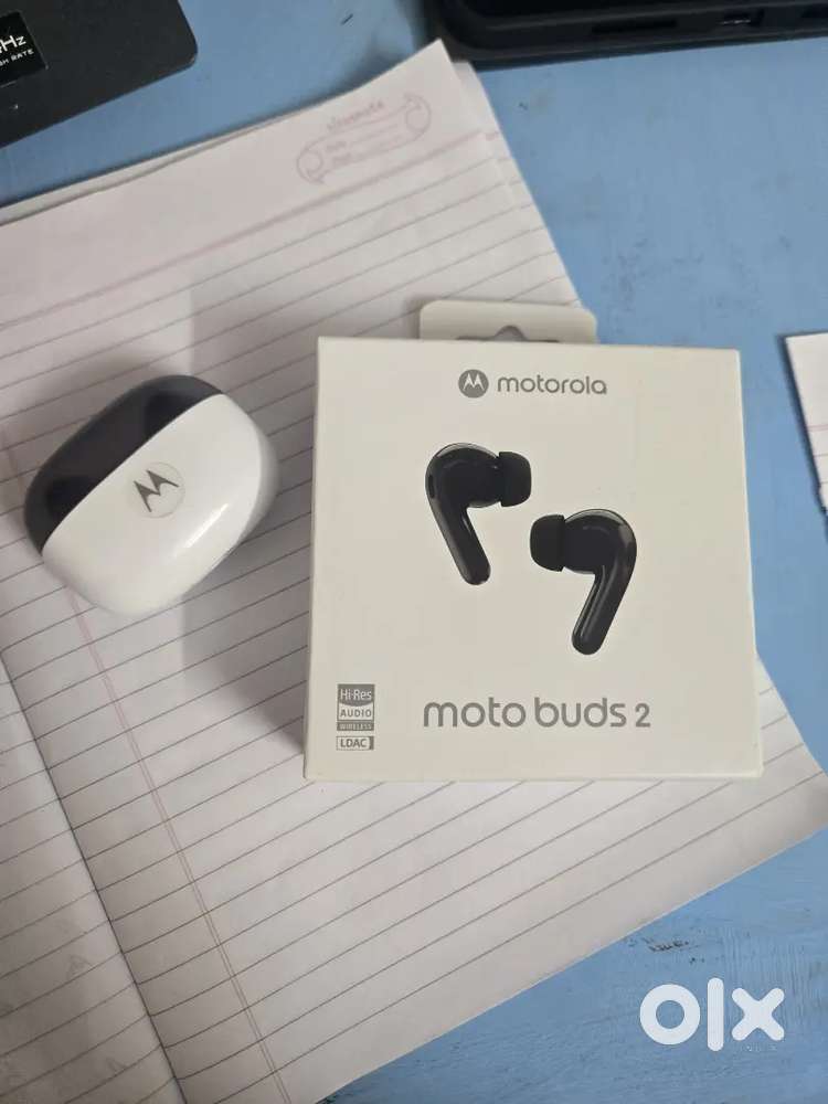 Motorola moto buds 2
