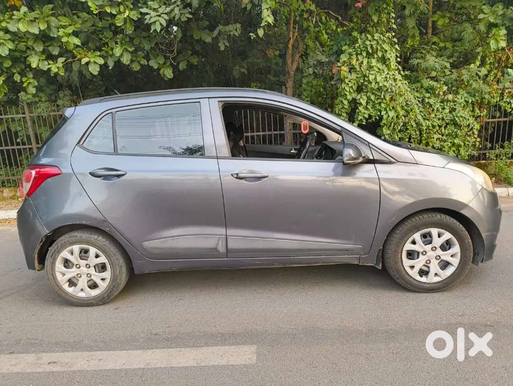 Hyundai Grand I10 Sportz 2015, Insurance Done, Good Condition