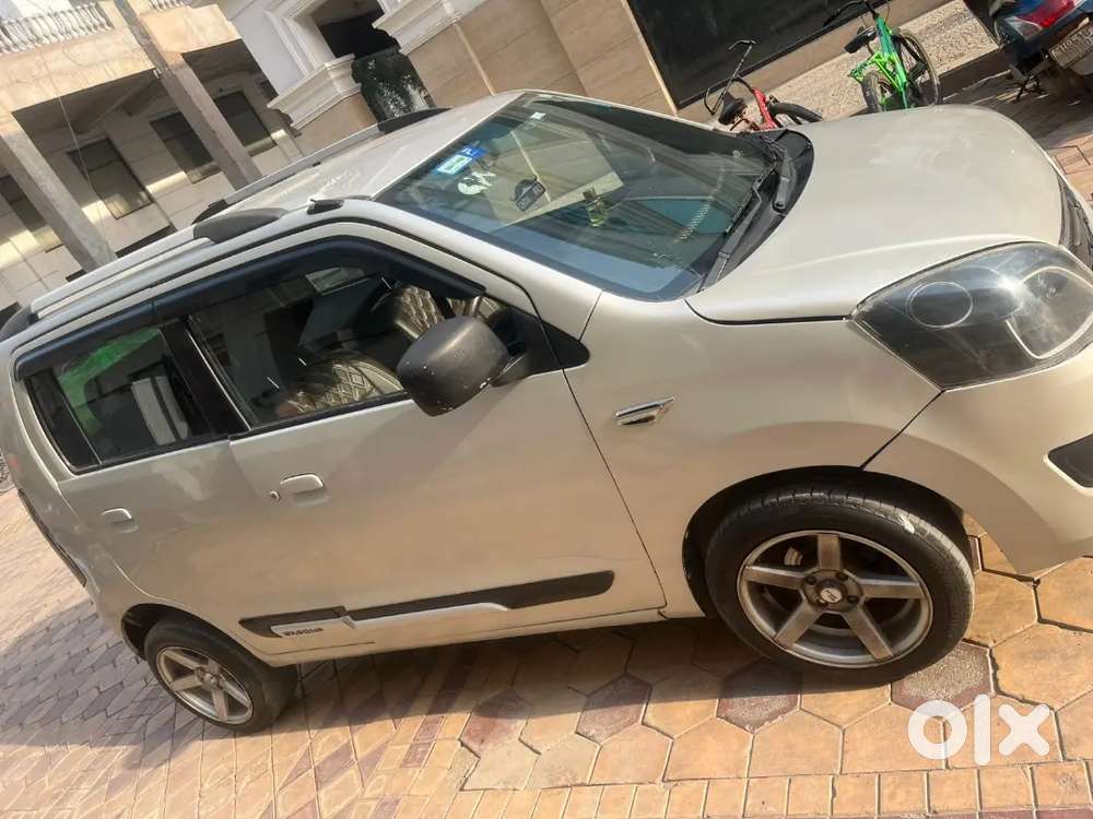 A One Condition With Company Fitied Cng Plus Petrol