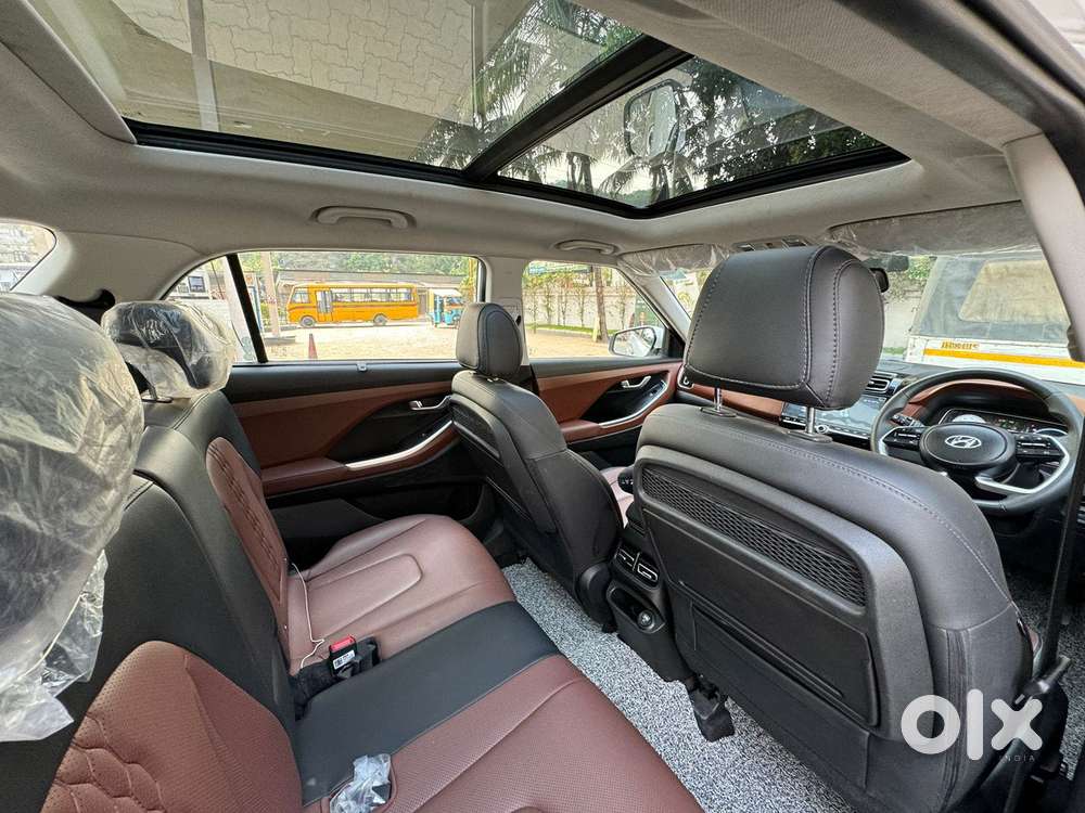 Hyundai Alcazar Platinum 7 Str 1.5 Turbo Petrol Adventure, 2023, Pet..