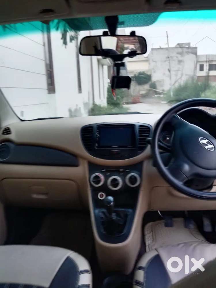 Hyundai I10 Sportz Petrol 2010