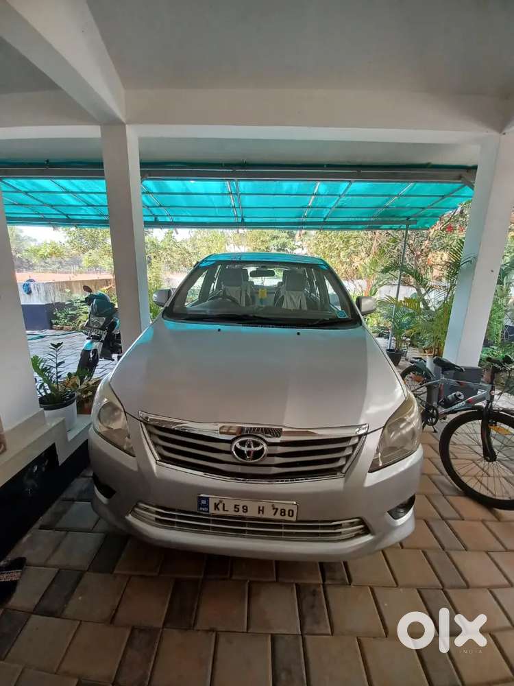 Toyota Innova 2013 Diesel 150000 Km Driven