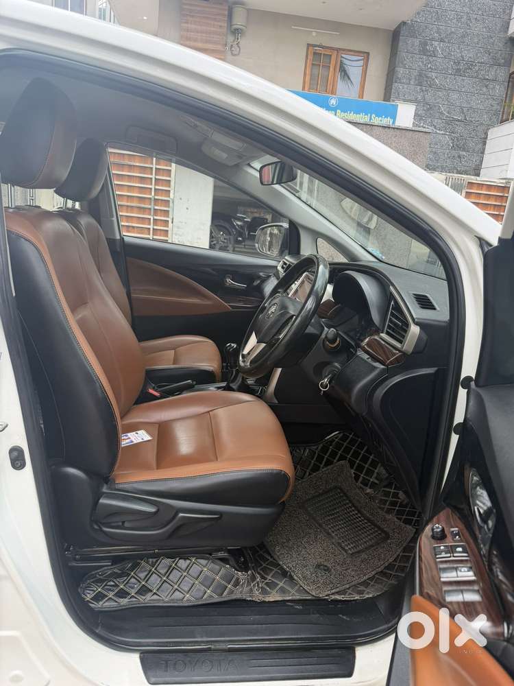 Toyota Innova Crysta 2.4 G Mt, 2019, Diesel