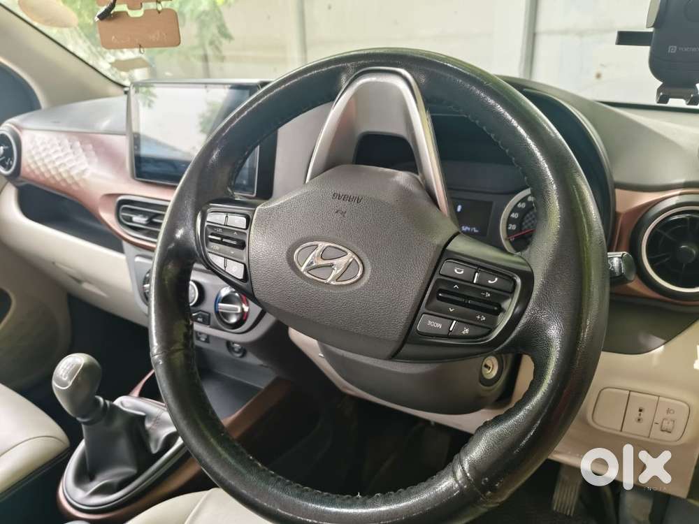 Hyundai Aura Cng (2022)   Single Driven  Zero-dep Insured