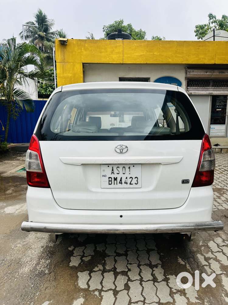 Toyota Innova 2012-2013 2.5 E Diesel Ms 8-seater, 2014, Diesel