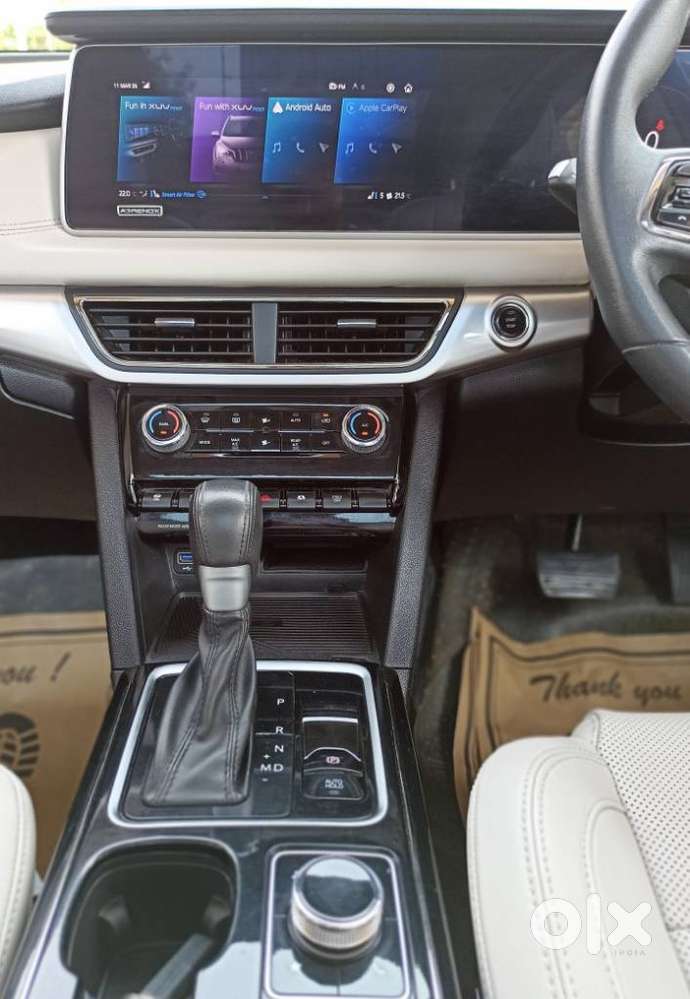 Mahindra Xuv700 2.2 Ax 7 Diesel At Luxury Pack Str Awd, 2026, Diesel