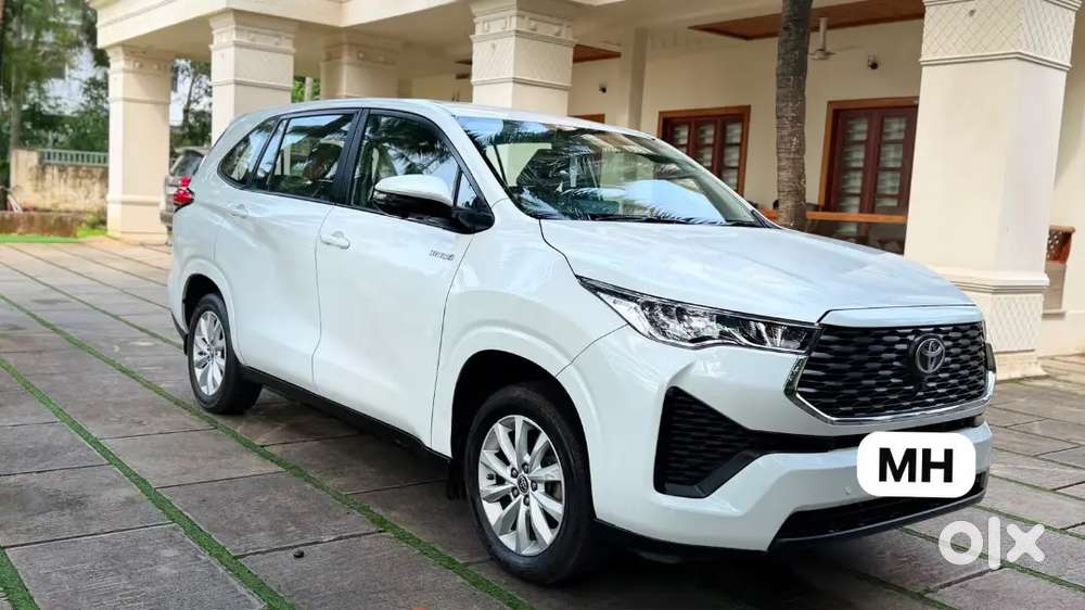 Toyota Innova Hycros 2023 Vx Hybrid