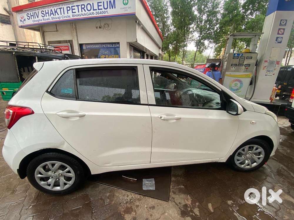 Hyundai Grand I10 2017 Cng & Hybrids Well Maintained