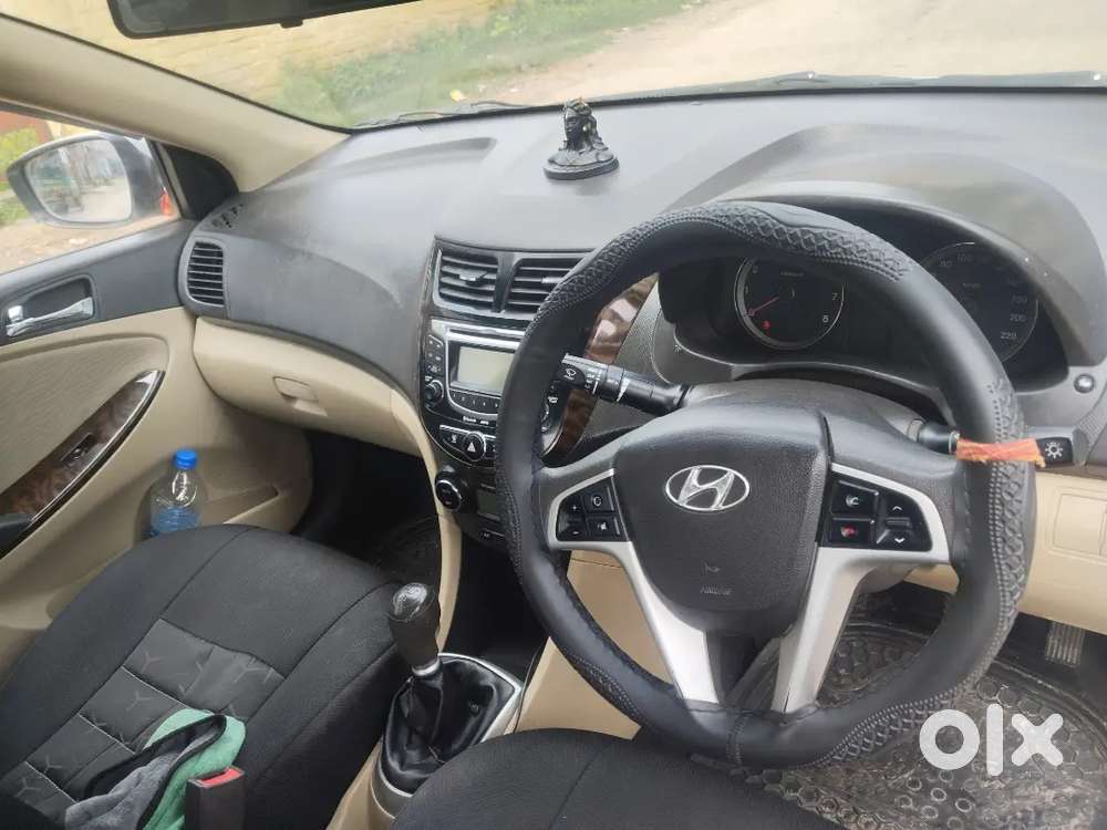 Hyundai Verna 2011