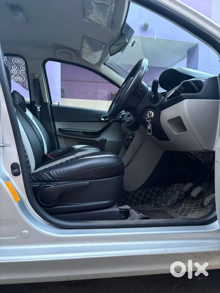 2018 Tata Tiago Xz Petrol | First Owner | 35600 | Doctor-owned