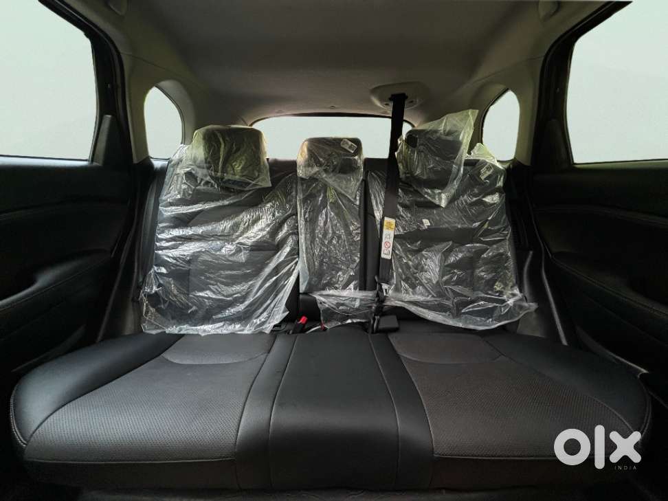 Maruti Suzuki Grand Vitara 1.5 Alpha Plus Intelligent Hybrid Ecvt, 2..