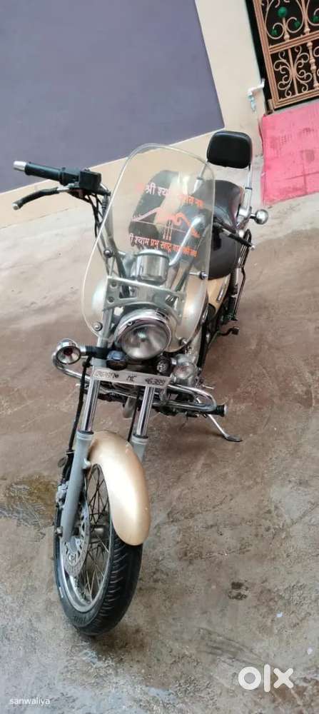 Bajaj Avenger Street 2018