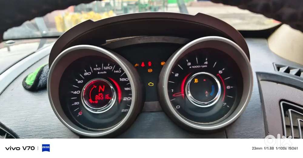Mahindra Xuv500 2013 With Sunroof Urgent Sell
