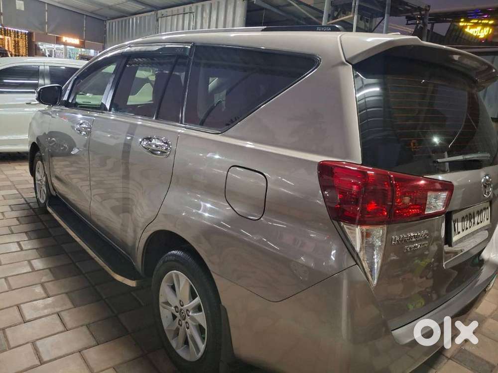 Toyota Innova Crysta 2.8 Z, 2017