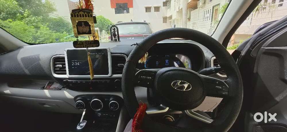 Hyundai Venue 1.0 2023 Km Driven