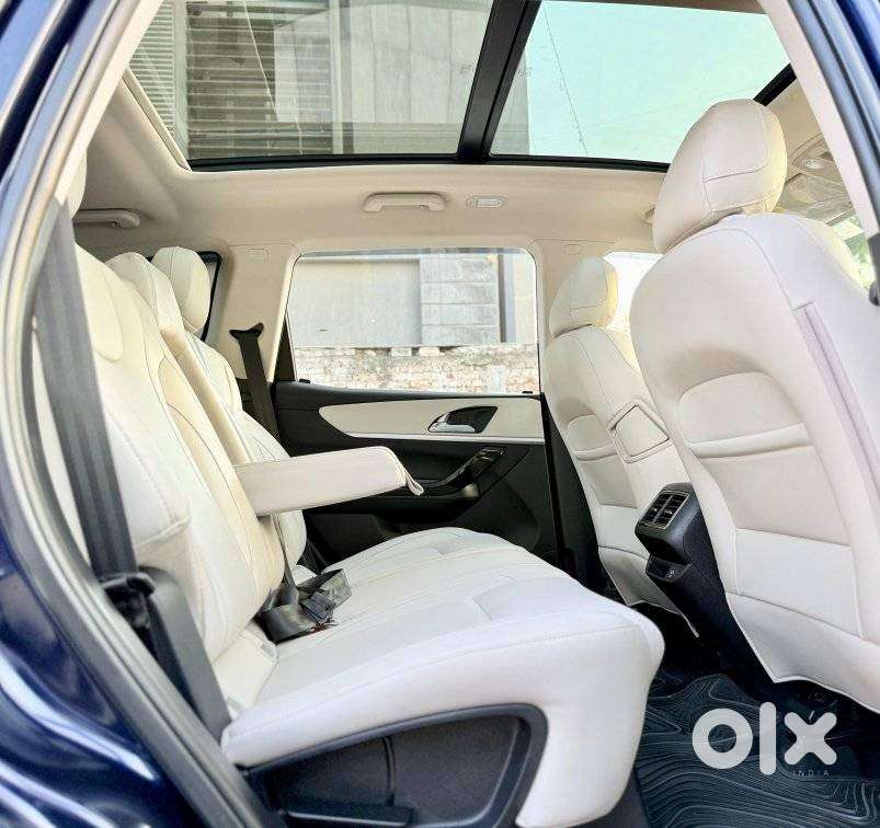 Mahindra Xuv700 2.2 Ax 7 Diesel Mt Str, 2024, Diesel