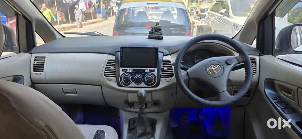 Toyota Innova 2012