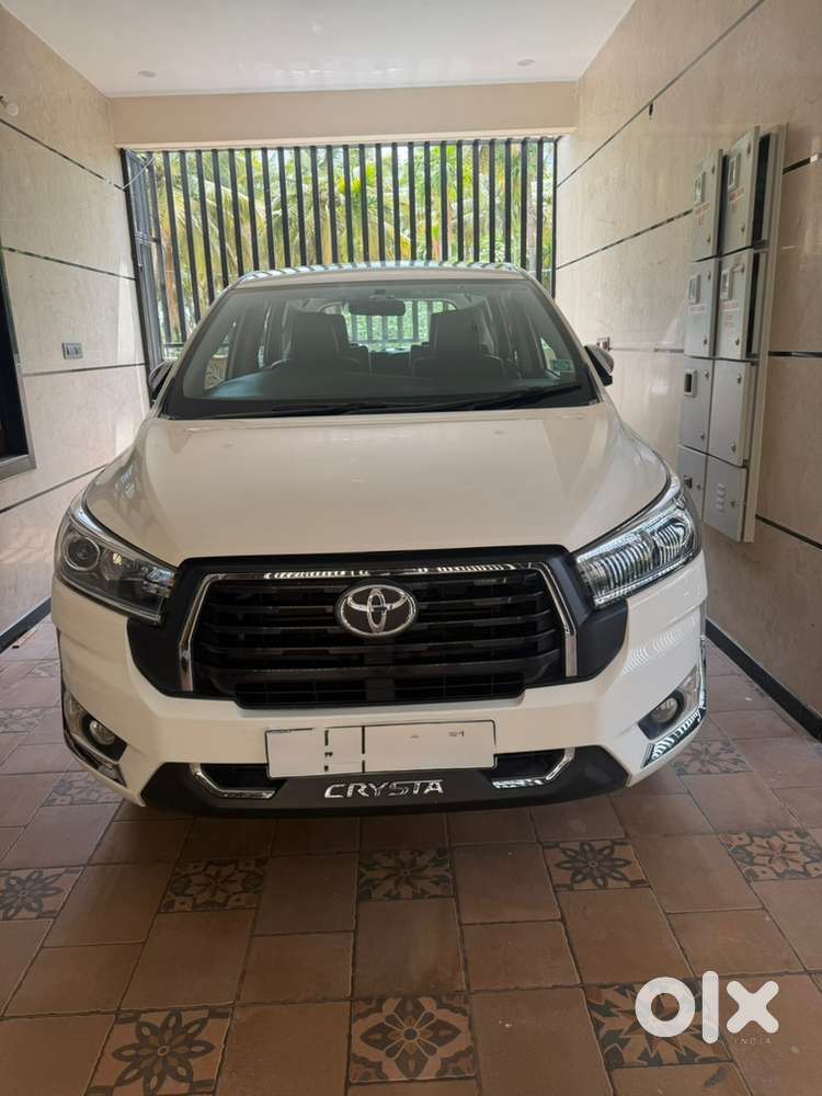 Toyota Innova Crysta 2016 Diesel Well Maintained