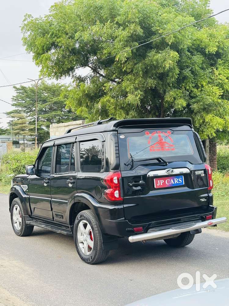 Mahindra Scorpio Classic 2.2 S 11 Mt 7 Str, 2018, Diesel