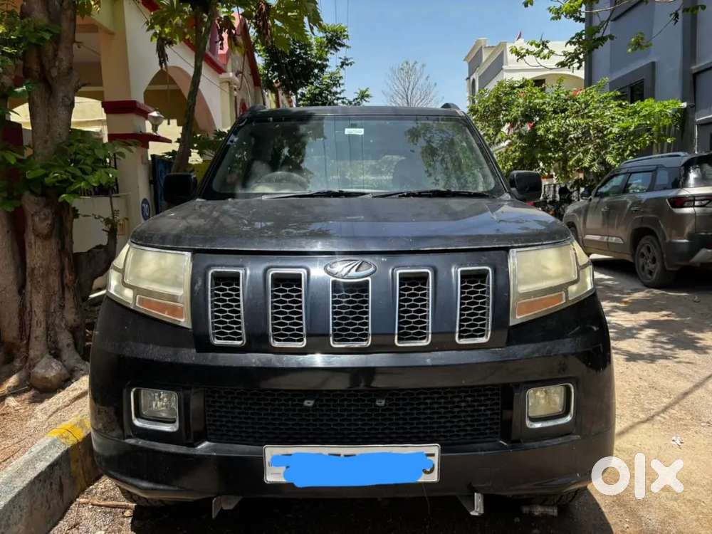 Mahindra Tuv 300 2017