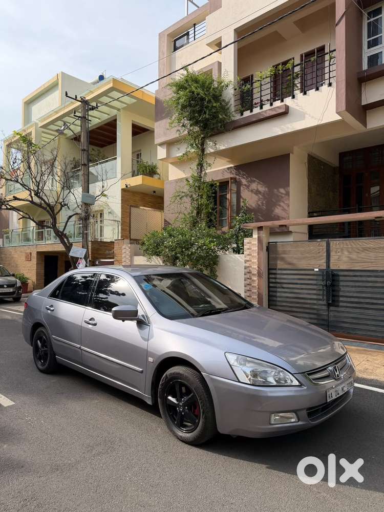 Honda Accord 2.4 Manual, 2004, Petrol