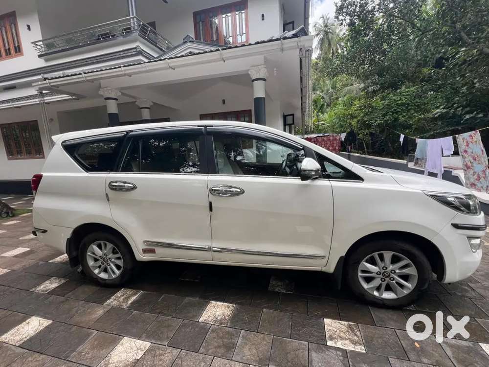 Toyota Innova Crysta 2.4 Diesel 2017
