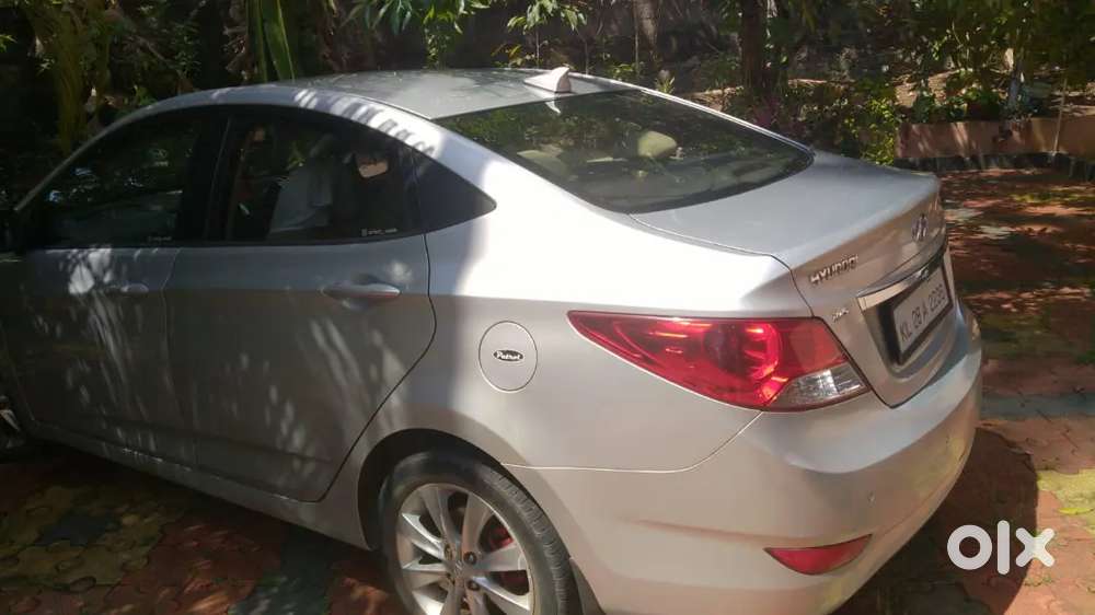 Hyundai Verna 2011