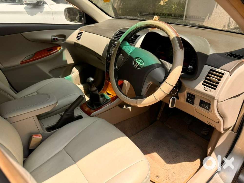 Toyota Corolla Altis 2010 Petrol Well Maintained