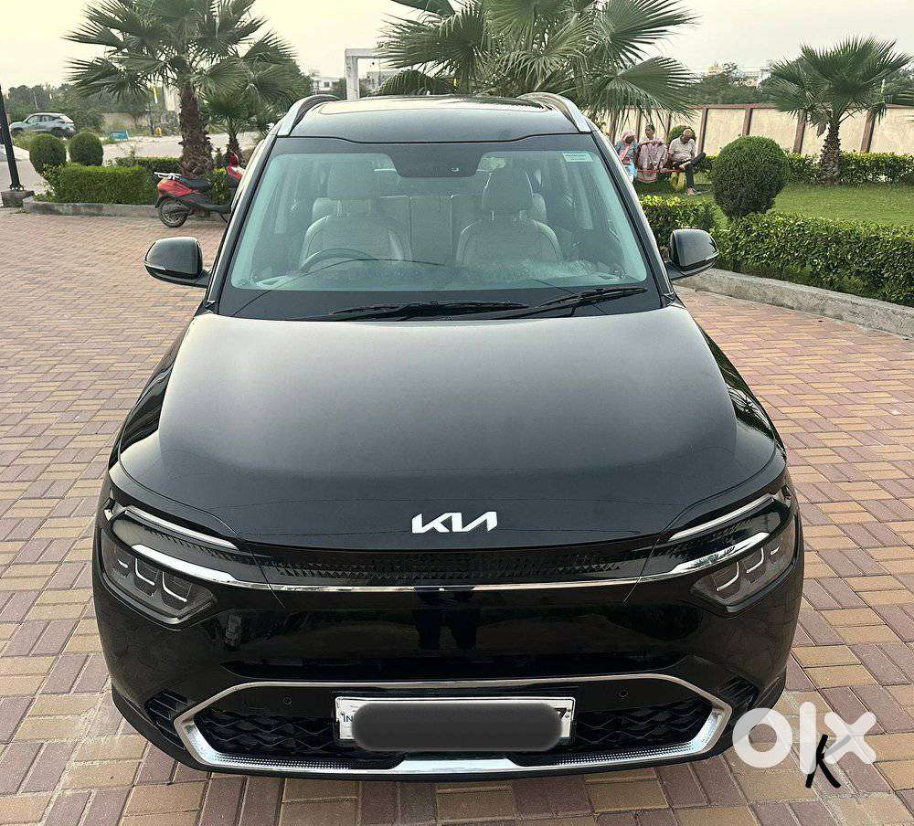 Kia Carens 1.5 Luxury Plus Diesel 6 Str, 2022, Diesel