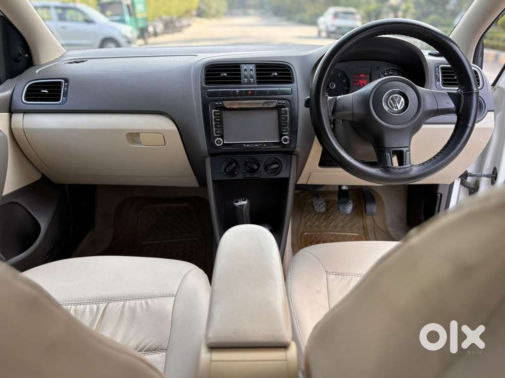 Volkswagen Vento 2010-2013 Petrol Trendline, 2011, Petrol