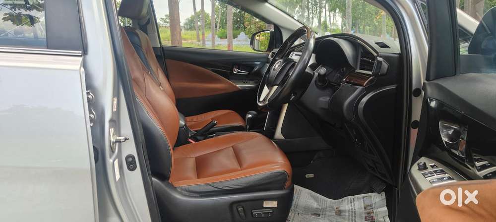 Toyota Innova Crysta 2.8z Automatic, 2017, Diesel