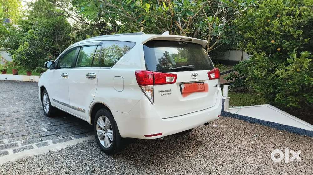 Toyota Innova 2016
