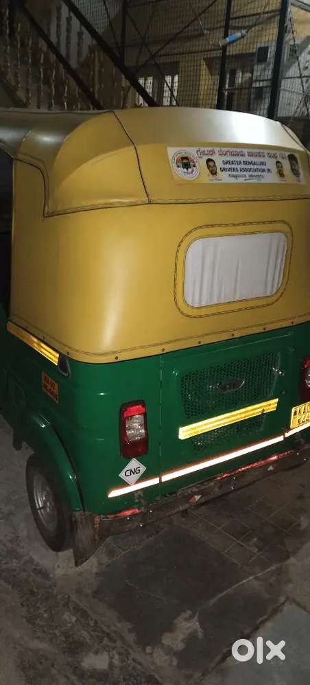 Auto Bajaj