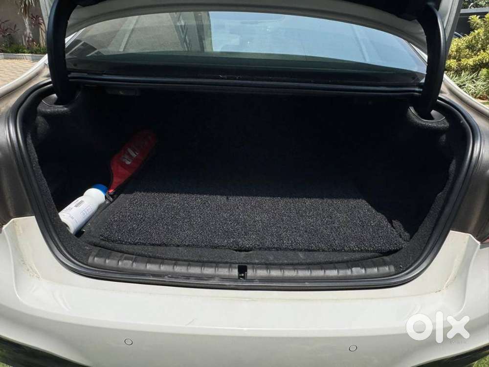 Pristine 2019 Bmw 530d M Sport  3.0l Inline-6  Sub 28,000 Kms!