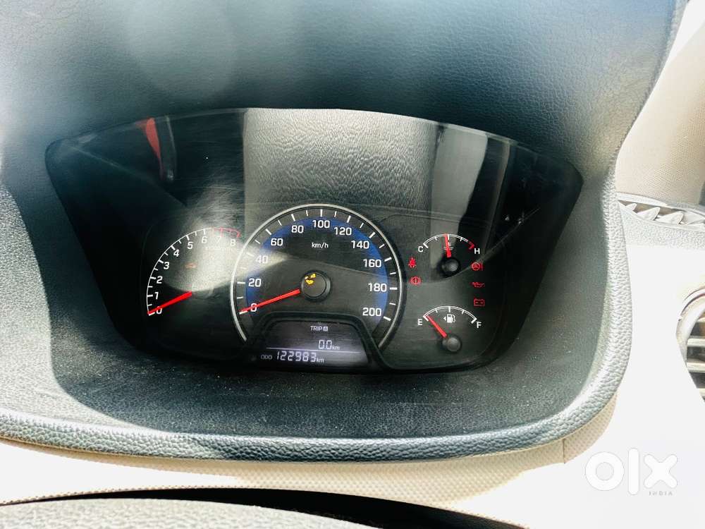 Hyundai Xcent 2017 Petrol 112000 Km Driven