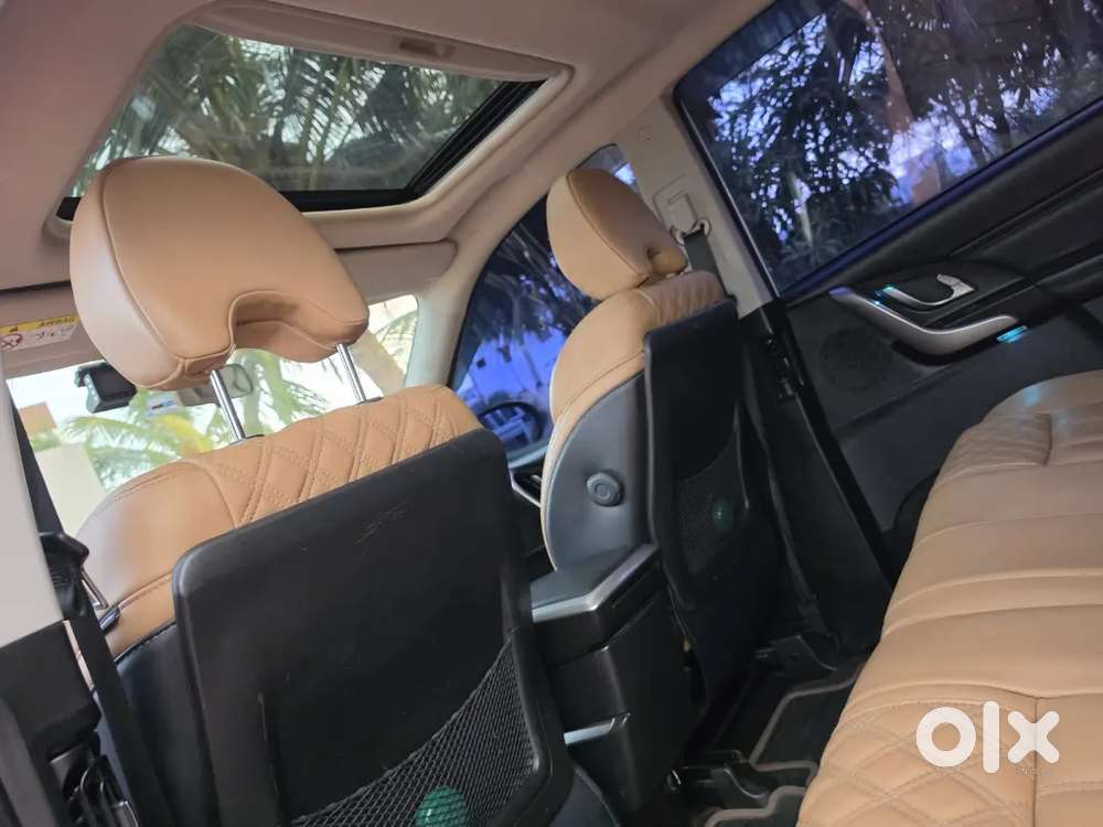 Mahindra Xuv500 W11.2018 (december)