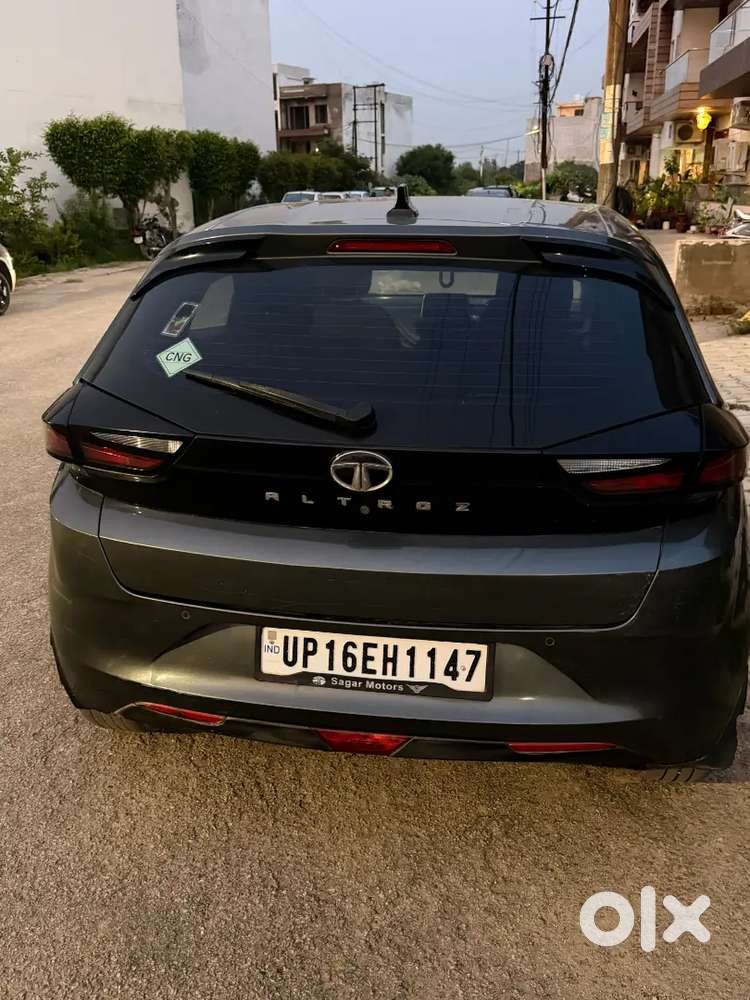 Tata Altroz Xz+ (o)(s) Icng Top Model  Sunroof  May 2024