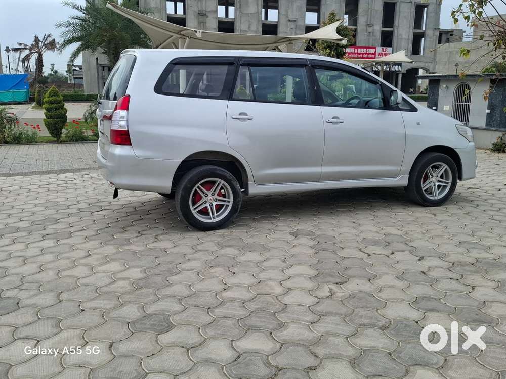 Toyota Innova [2013-2016] 2.5 G4 7 Str, 2015, Diesel