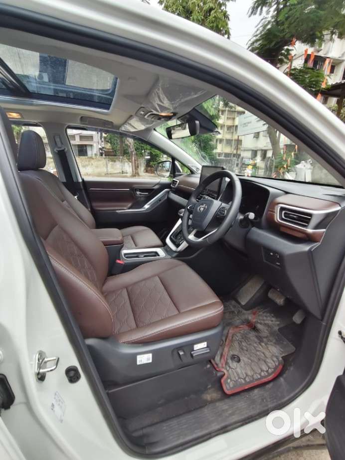 Toyota Innova Hycross 2.0 Zx Hybrid 7 Str, 2026, Petrol