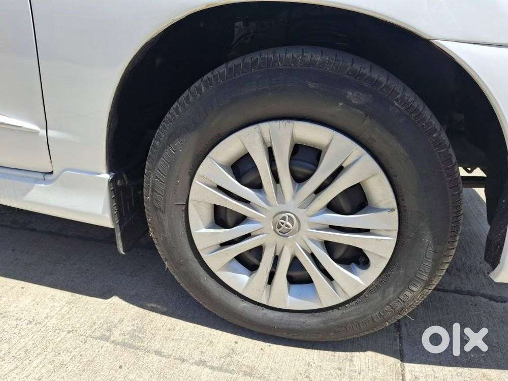 Toyota Innova 2.5 G (diesel) 8 Seater, 2015