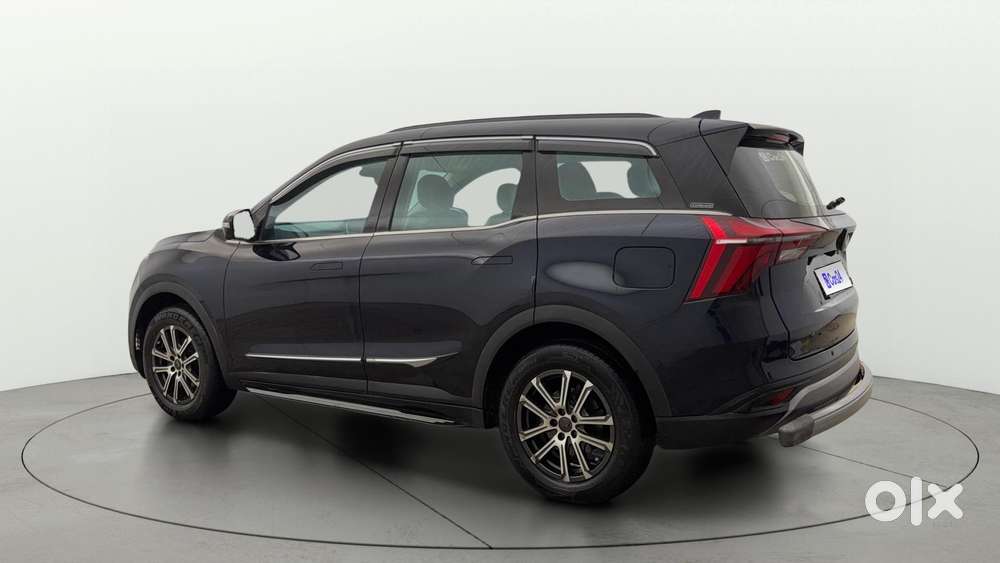 Mahindra Xuv700 2.0 Ax 5 Petrol Mt 7 Str, 2023, Diesel