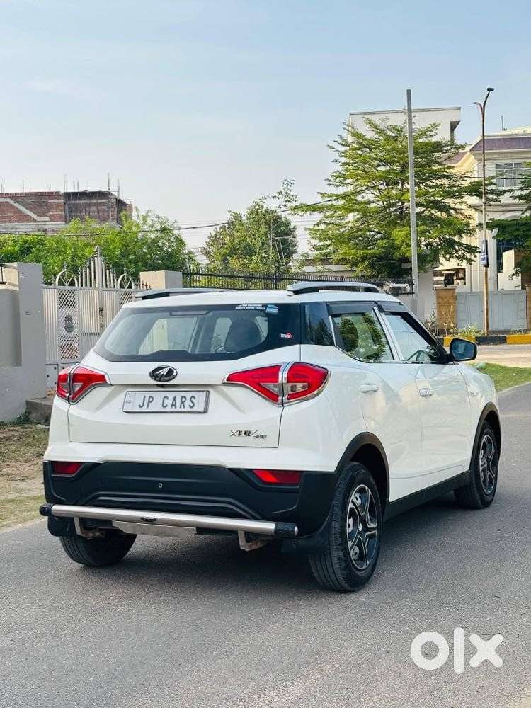 Mahindra Xuv300 W4, 2022, Petrol