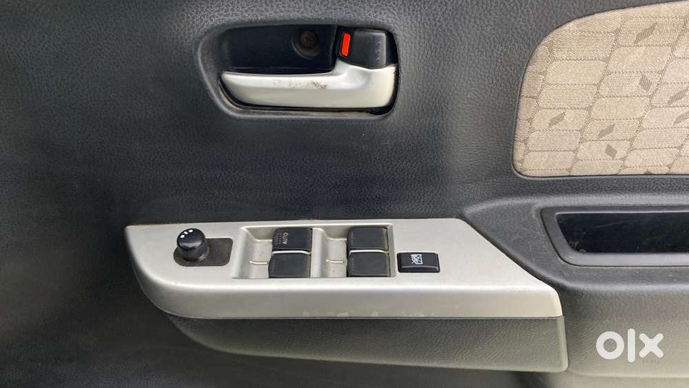 Maruti Suzuki Wagon R Amt Vxi Option, 2016, Petrol