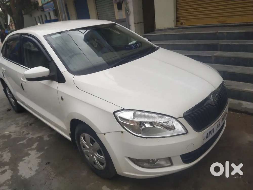 Skoda Rapid 1.6 Ambition 2013